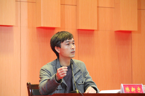 副院长陈新宇为皇冠体体育官网2015级新生做入学教育报告会