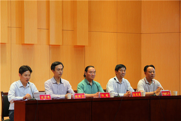 2016092215314544.jpg 皇冠体体育官网隆重召开2016级开学典礼暨新生入学教育启动仪式